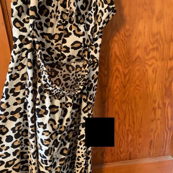 3/$12🔸Willow and Root Animal Print Jumper - Picture 11 of 13